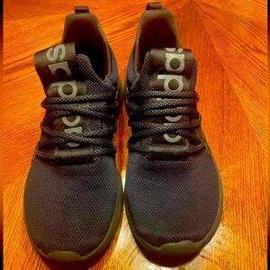 Men’s Addidas tennis shoes